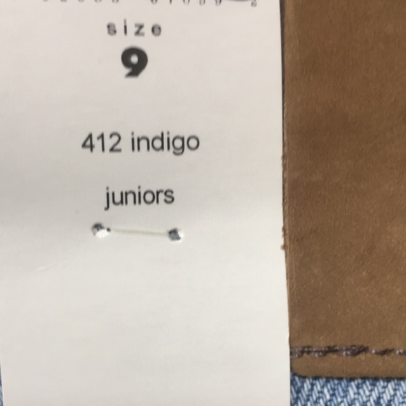 New! Calvin Klein Y2K Enzyme Wash High Waist Easy Fit Button Fly Jean Short sz 9 - Picture 10 of 10